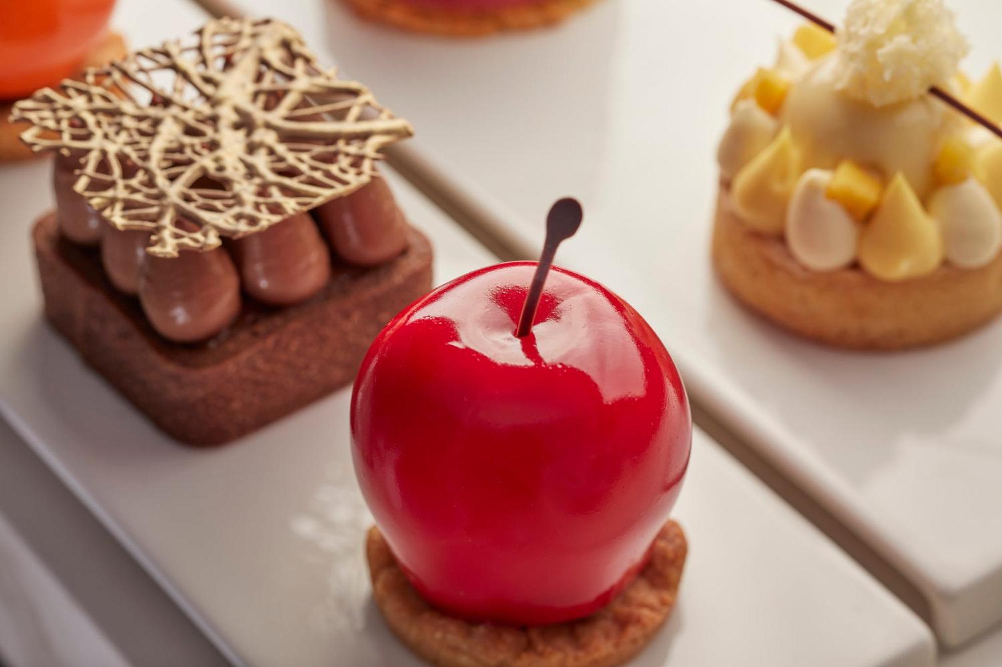 Mandarin Oriental, Santiago Hotel Exterior foto A glazed apple dessert