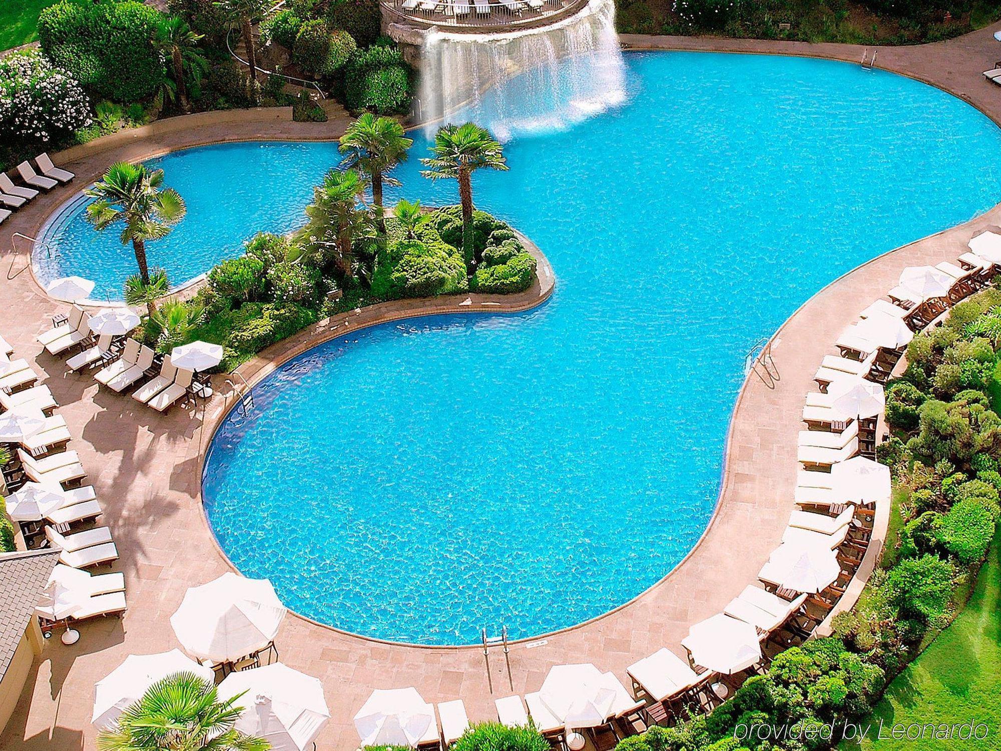 Mandarin Oriental, Santiago Hotel Exterior foto The pool at the Westin Palace, Madrid